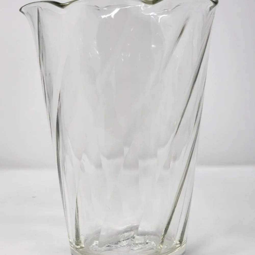 Vintage‎ Swirl Pattern Bent Edge Clear Glass Vase